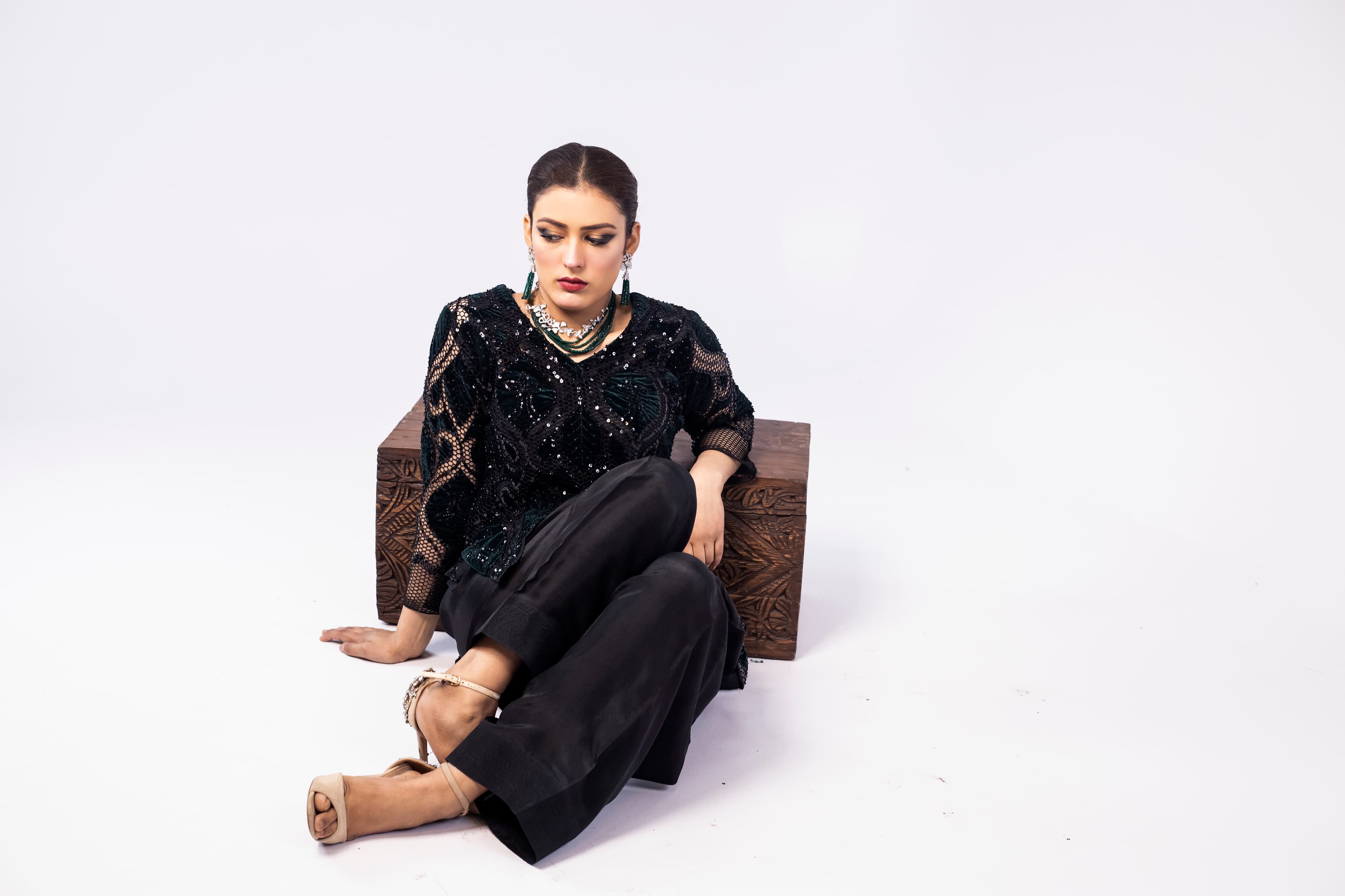 3 PIECE - PHULKARI EMBROIDERED SUIT - WHITE